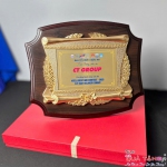 Kỷ niệm chương - bảng vàng