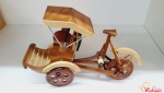 Xích lô lưu niệm gỗ mô hình (26cm x 18cm x 10cm)