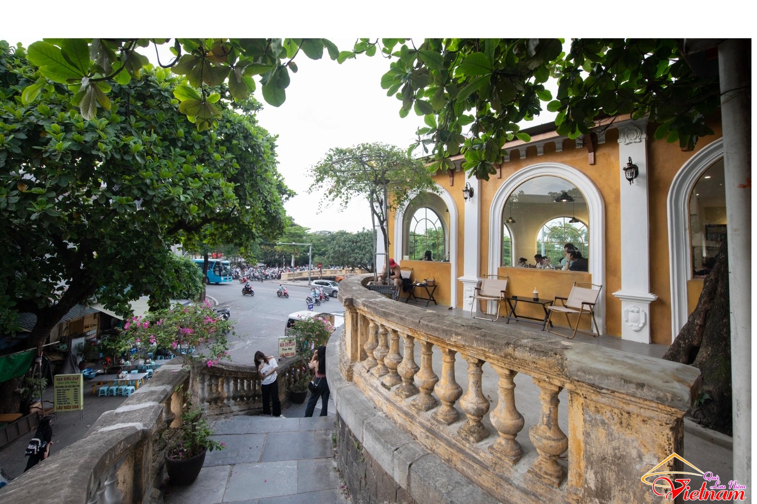 cafe ga long bien12 1686312761407