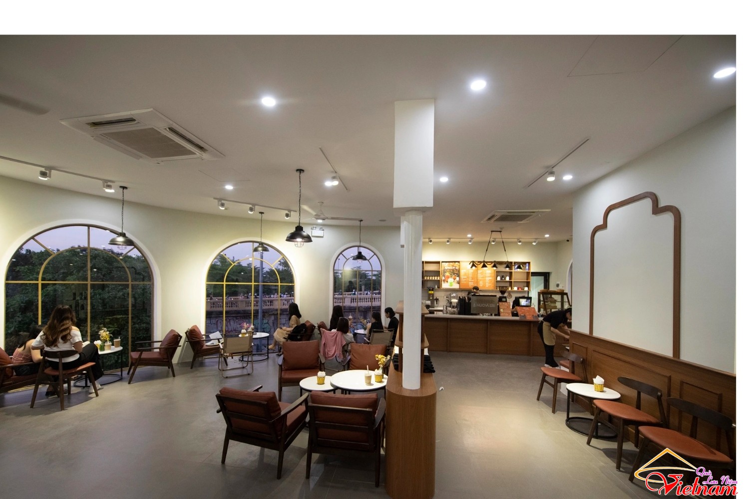 cafe ga long bien17 1686312757888