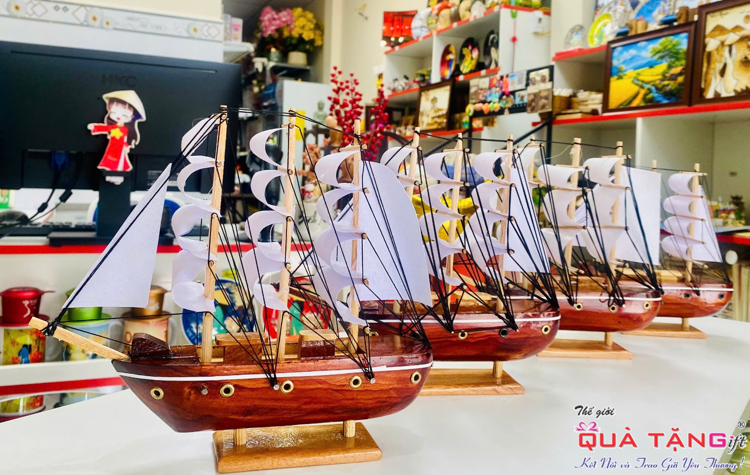 thuyền buồm thuận buồm xuôi gió (7)