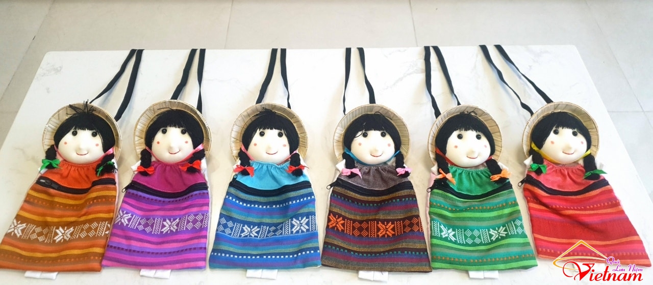 Túi đeo điện thoại búp bê (4)