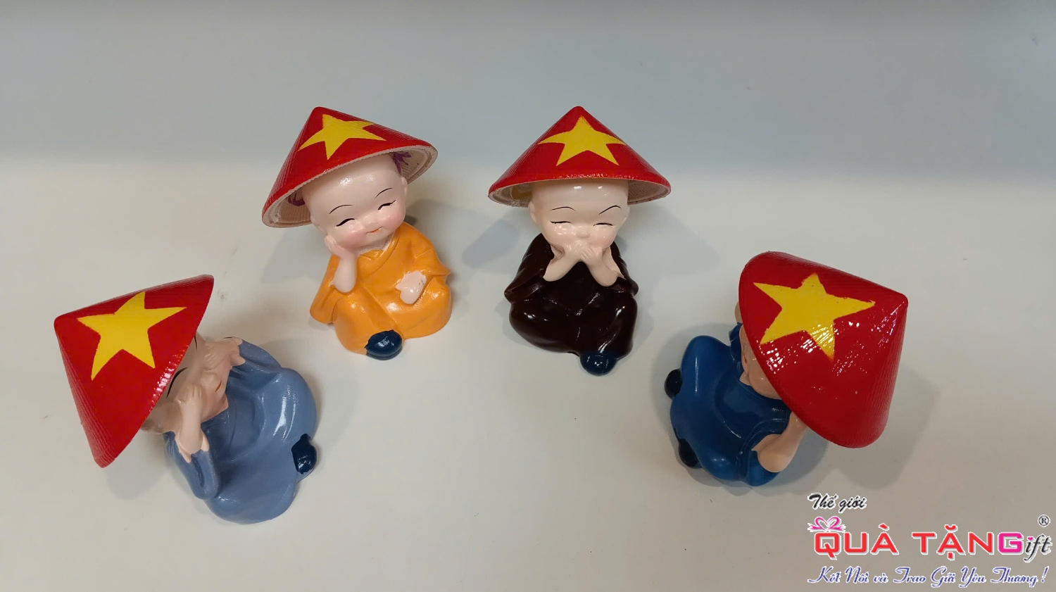 Tượng chú tiểu nón lá cờ đỏ sao vàng (1)