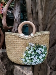 Túi xách cỏ bàng vẽ hoa quay gỗ (25cm x 30cm)
