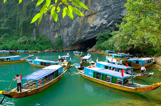 Phong nha cave